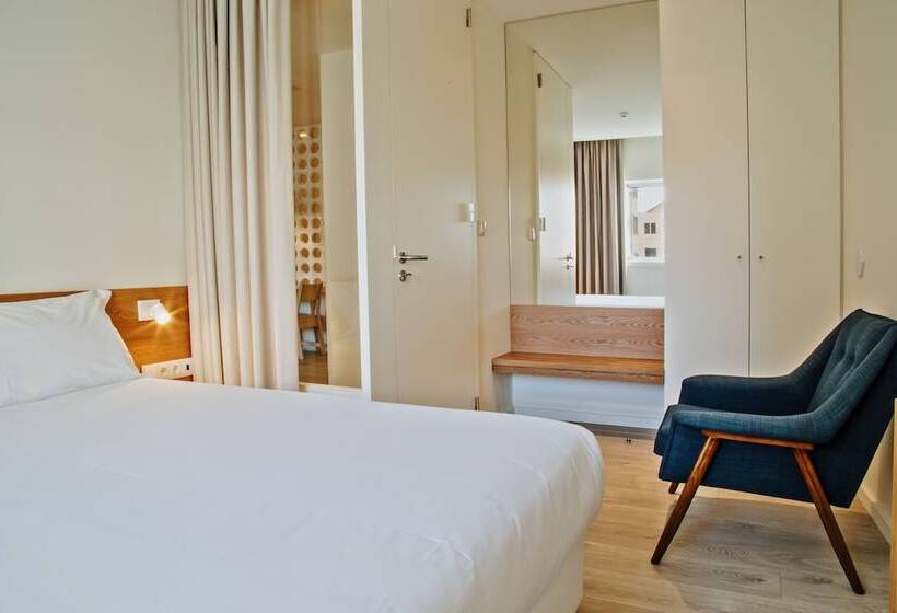 سوئیت مستر, Spot Family Suites