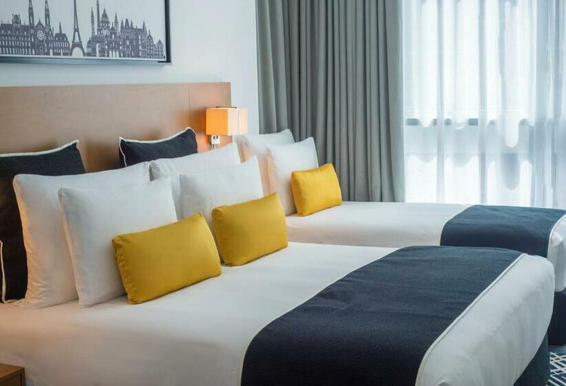 Номер Стандарт Трехместный, Tryp By Wyndham Dubai