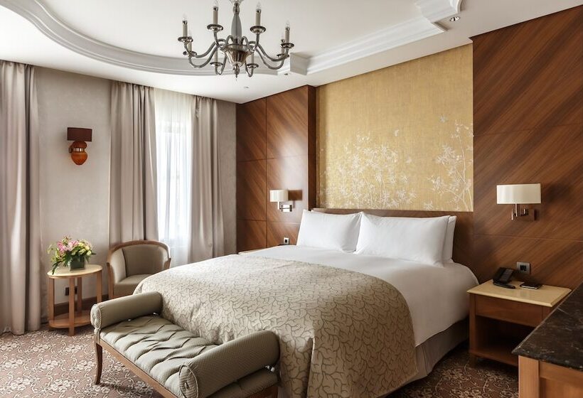 סוויטת פרמיום, Lotte Hotel St.petersburg