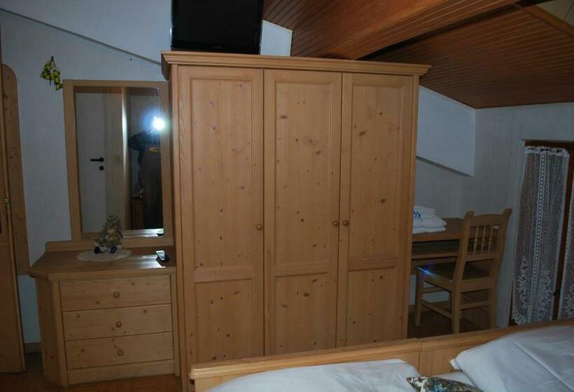 غرفة قياسية, Albergo Pineta