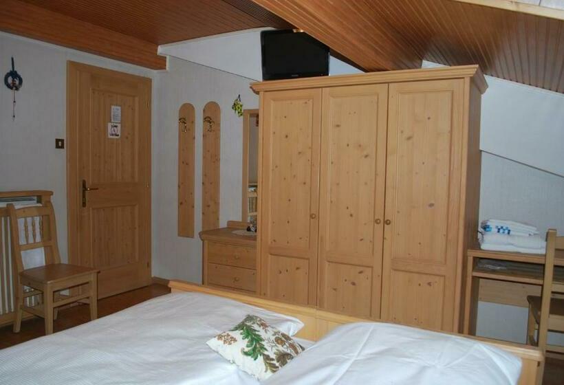 غرفة قياسية, Albergo Pineta