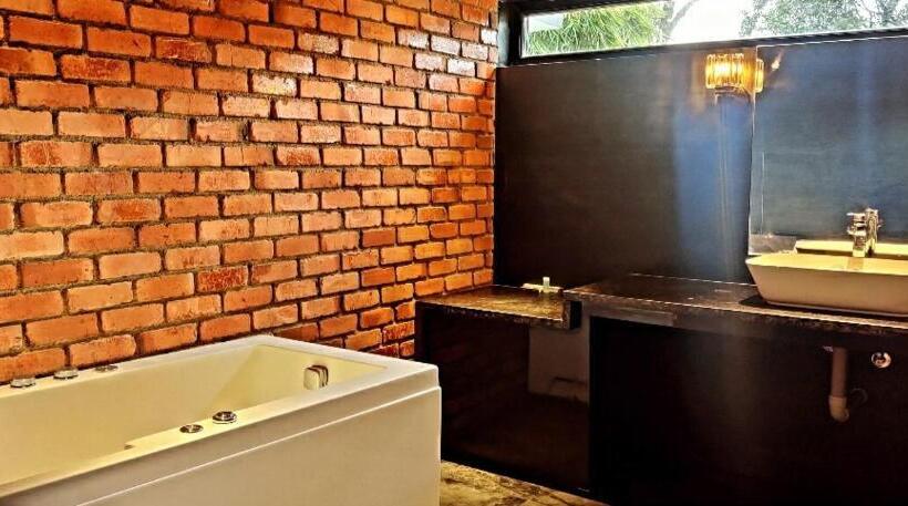 Номер Superior Кровать Кинг, Holiday Vagamon