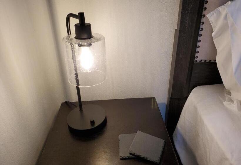 Люкс 2 Спальни, Moonstone Beach Motel