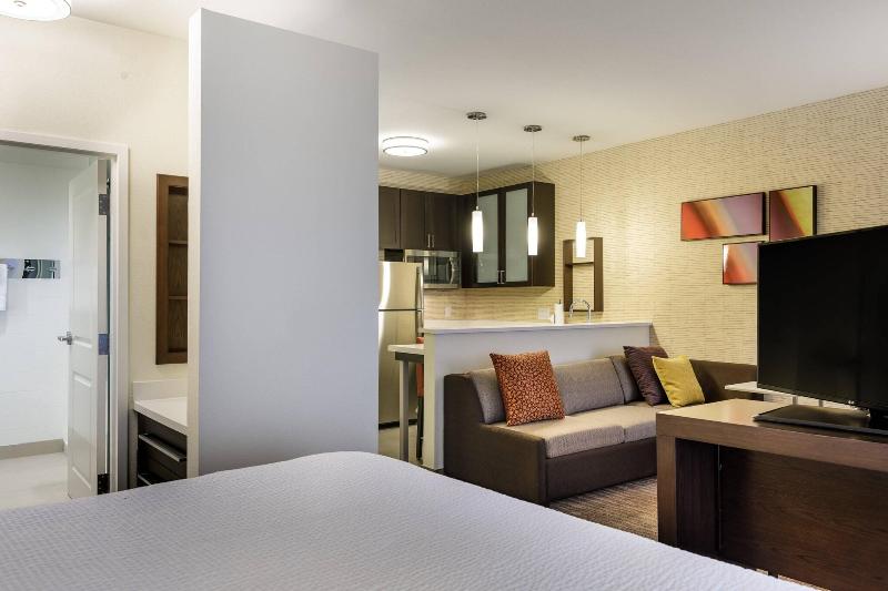 带大床的标准工作室, Residence Inn By Marriott Dallas Plano/richardson At Coit Rd
