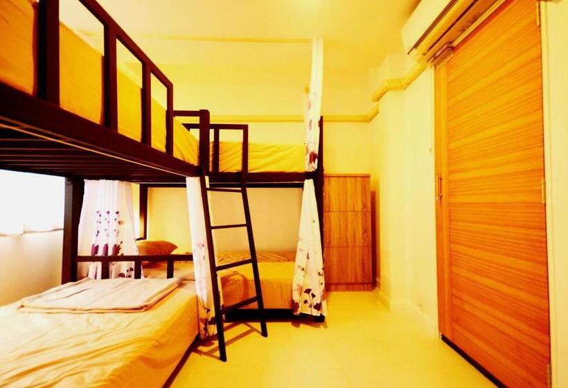 浴室共有ファミリールーム, Early Bird Hostel Ayutthaya