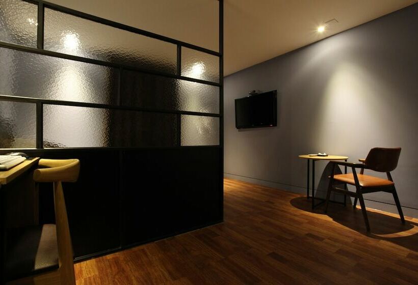 Номер Deluxe, Banwol