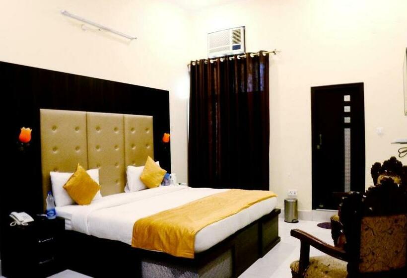 Номер Deluxe, Taraji Resort