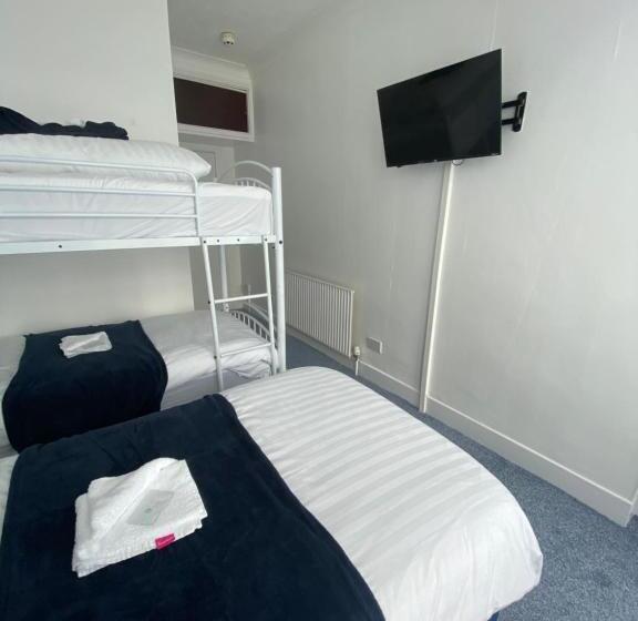 Economy Triple Room, The New Atlas