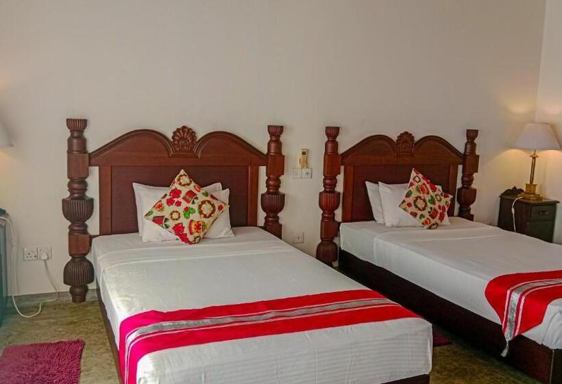 اتاق استاندارد سه نفره, Sigiri Lanka Resort