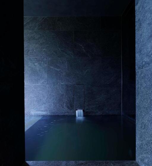 Семейный Номер, Not A Hotel Nasu
