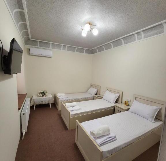 标准三人间, Farxod Guest House