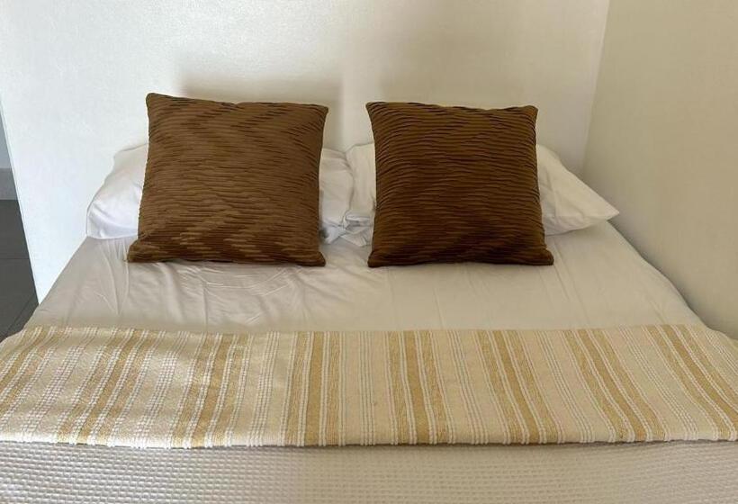 اتاق استاندارد, Melao Lodge