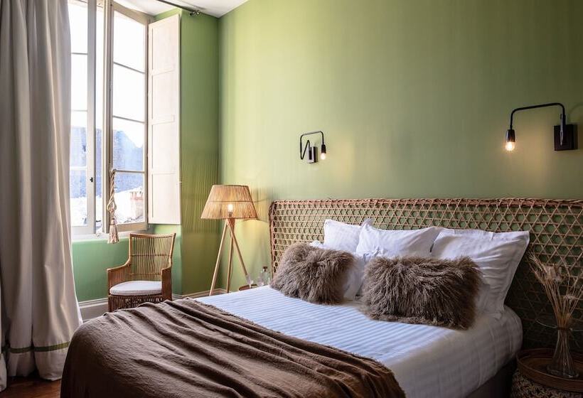 Номер Стандарт, Hôtel Restaurant De Bouilhac  Les Collectionneurs