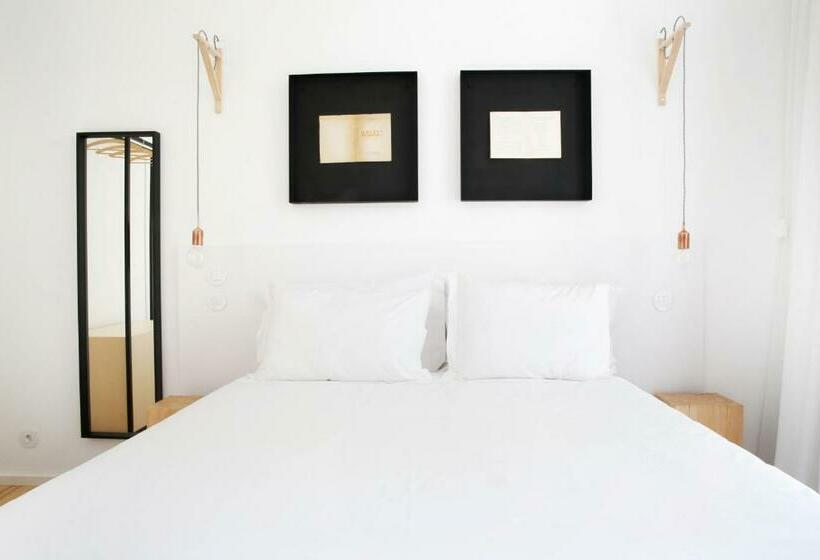 اتاق استاندارد, Sapientia Boutique