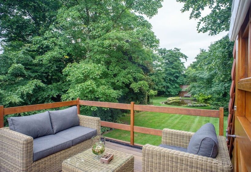 ガーデンビューデラックスルーム, Villa Magdalena Eeklo