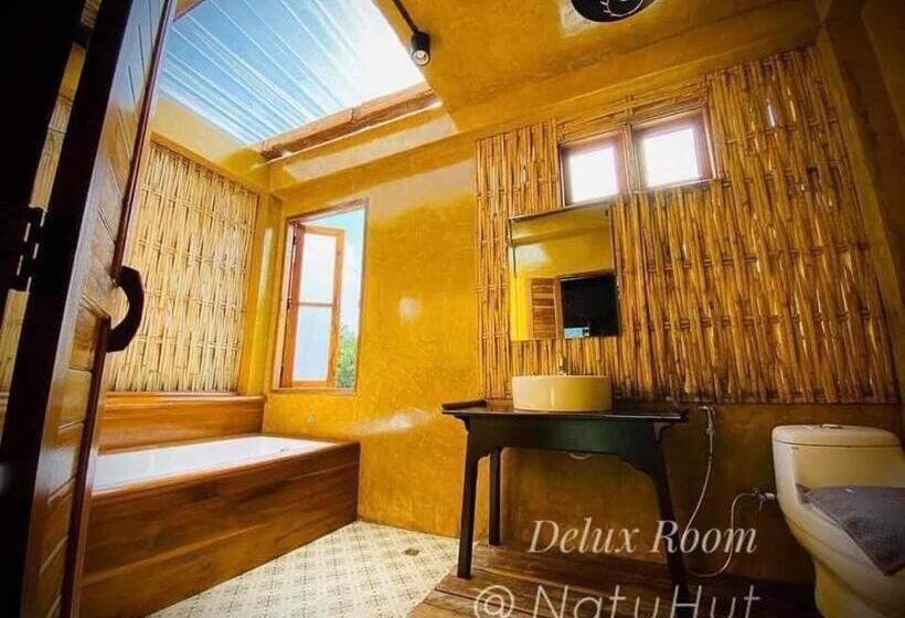 Номер Deluxe Кровать Кинг, Natu Hut Farm Stay & Cafe  Chiang Mai
