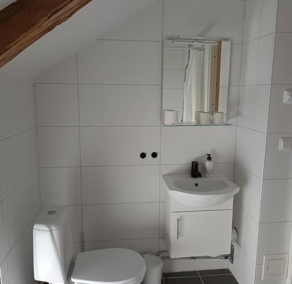 スタンダードトリプルルーム, Kungsgården Bnb