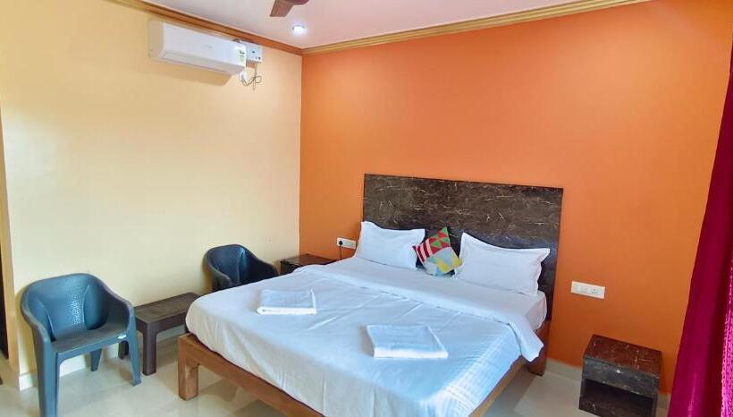 Номер Deluxe, Red Stone Haritage Baga Goa