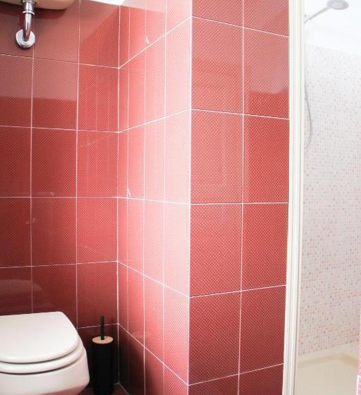 标准三人间外部浴室, Boteroom Relais