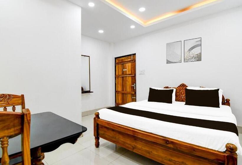 اتاق کلاسیک سه تخته, Oyo Maa Gouri Guest House