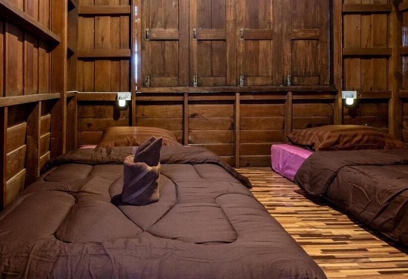 اتاق استاندارد با سرویس بهداشتی مشترک, Hug Pai Boutique Hostel