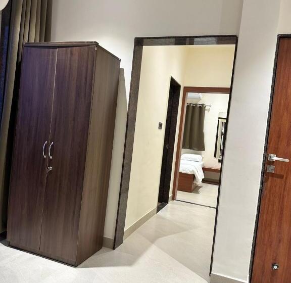 Люкс, Leo Deluxe & Suite Room
