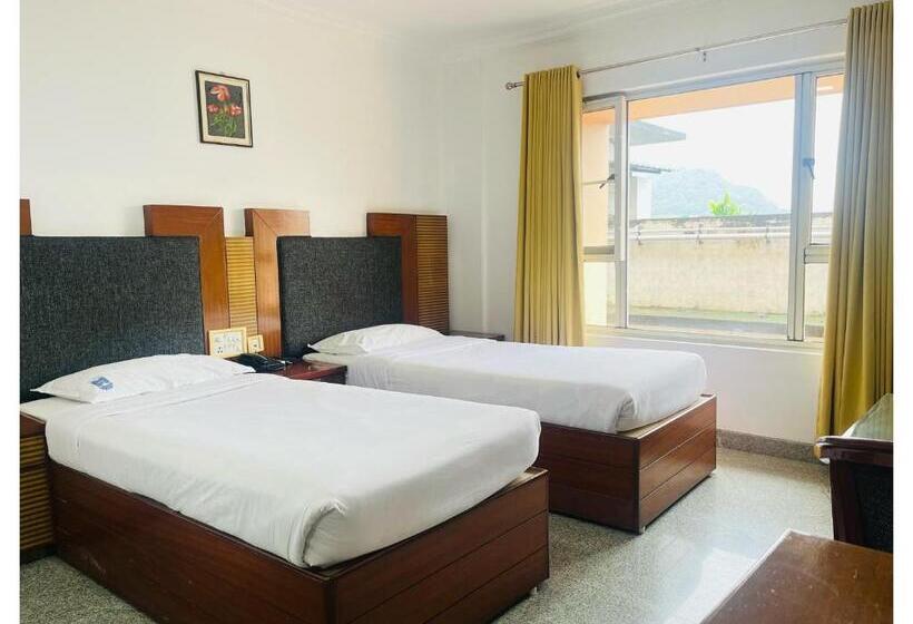 이코노미 룸, Highway Palace Inn