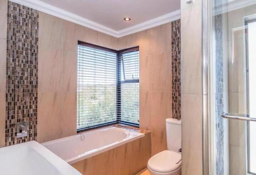 Номер Deluxe Кровать Кинг, Fairview Manor
