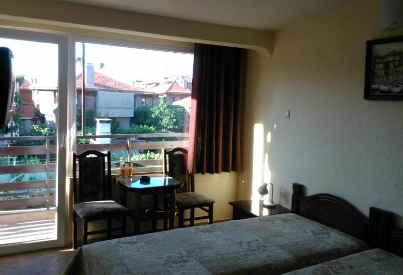 חדר סטנדרט נוף לגינה, Guest House Tony
