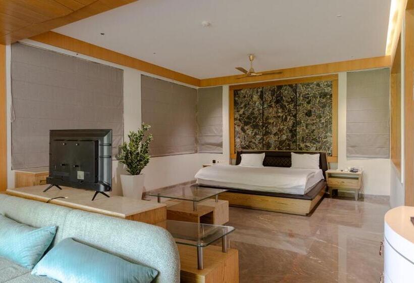 سوئیت پرزیدنت, Green Windows Resort
