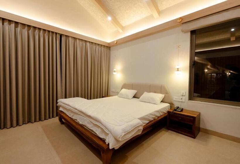 کابین, Green Windows Resort
