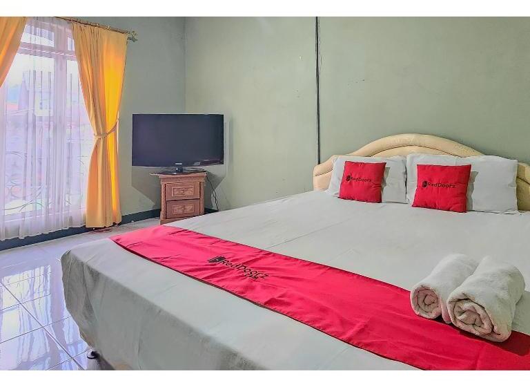 Номер Стандарт, Reddoorz At Linggarjati Kuningan