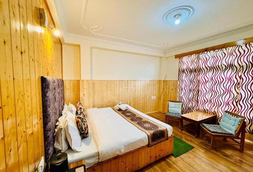 스탠다드 룸 킹사이즈 침대, Suraj Retreat Inn