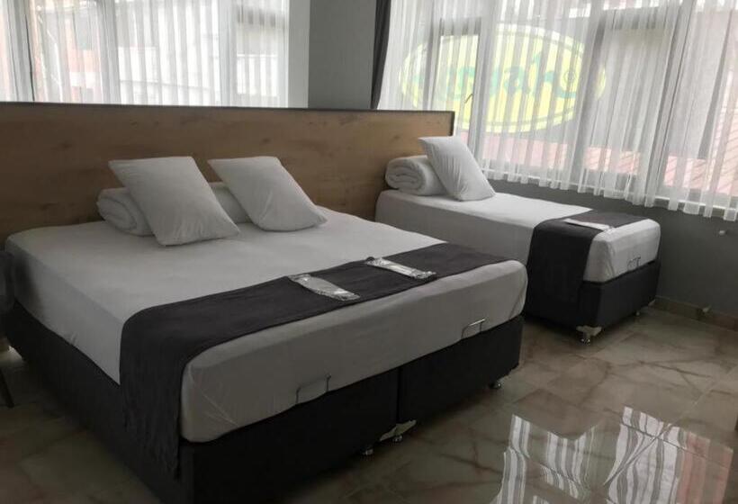 Трехместный Номер Deluxe Вид на Море, Art Suit Otel