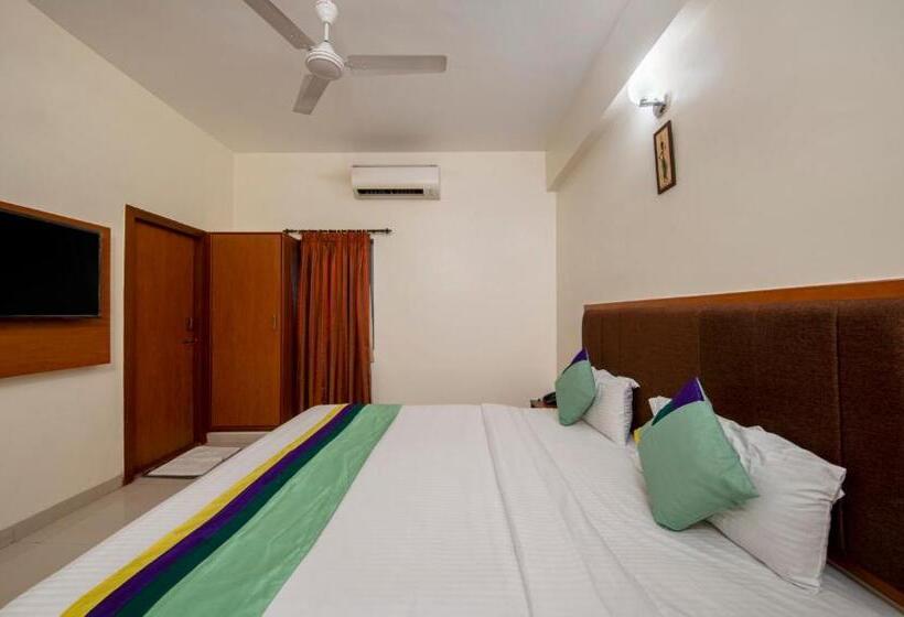 Номер Стандарт, Treebo Sam Residency