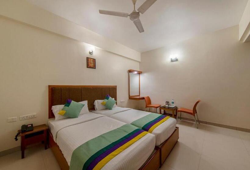 Номер Deluxe, Treebo Sam Residency