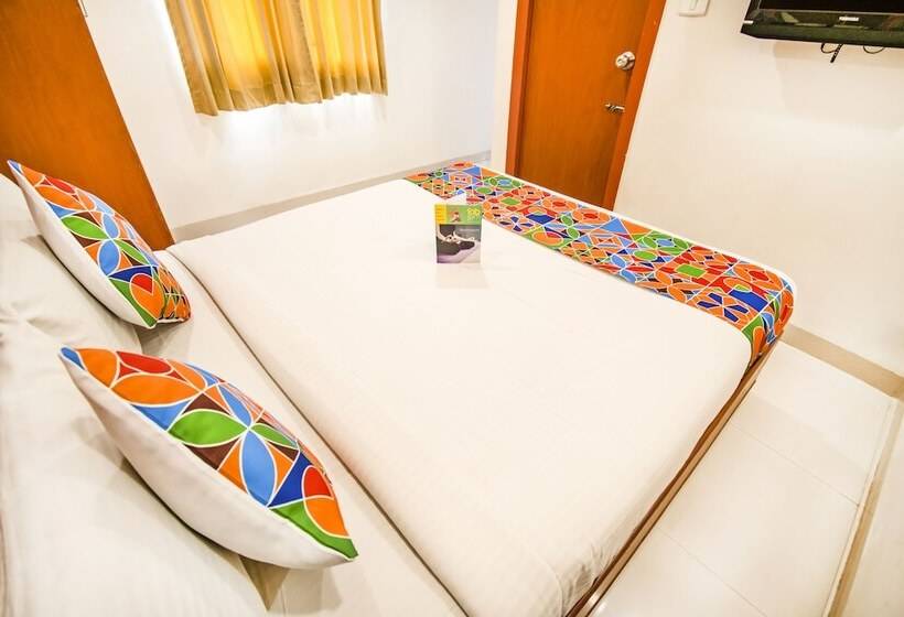 Номер Deluxe, Treebo Sam Residency