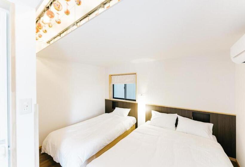 اتاق استاندارد سه نفره, B&b Neagari