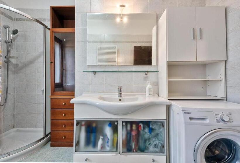 اتاق استاندارد با سرویس بهداشتی مشترک, Mahdi Venice Apartment