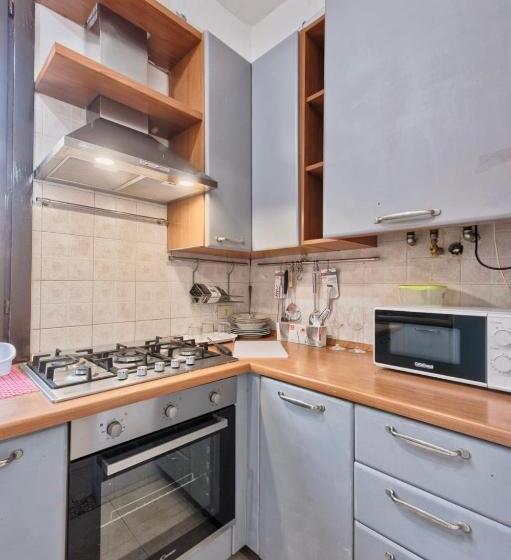 اتاق استاندارد با سرویس بهداشتی مشترک, Mahdi Venice Apartment