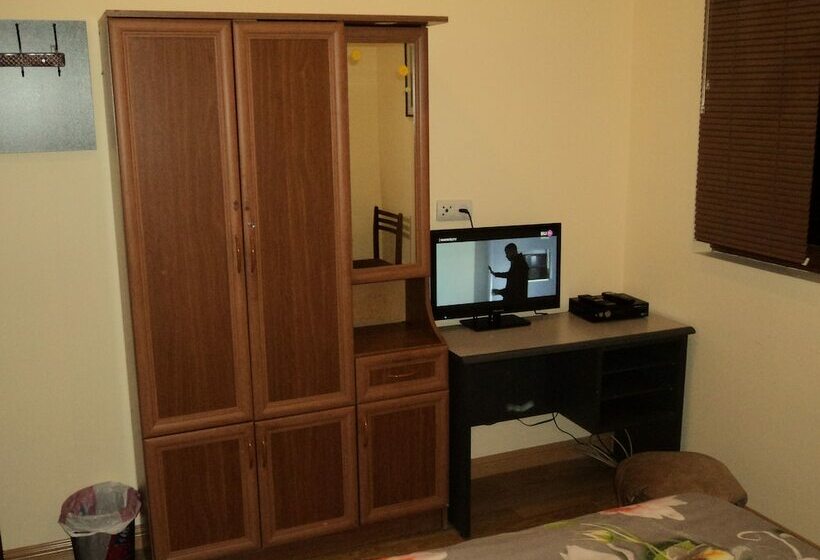 Superior Room, Komitas Avenue Guest House