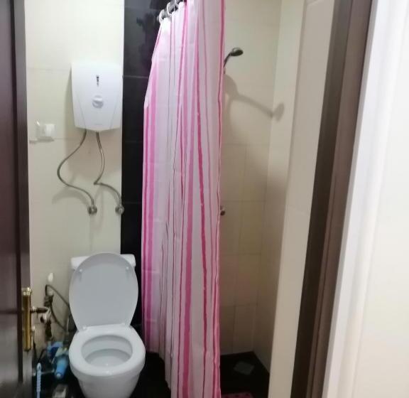 Superior Room King Size Bed, Komitas Avenue Guest House