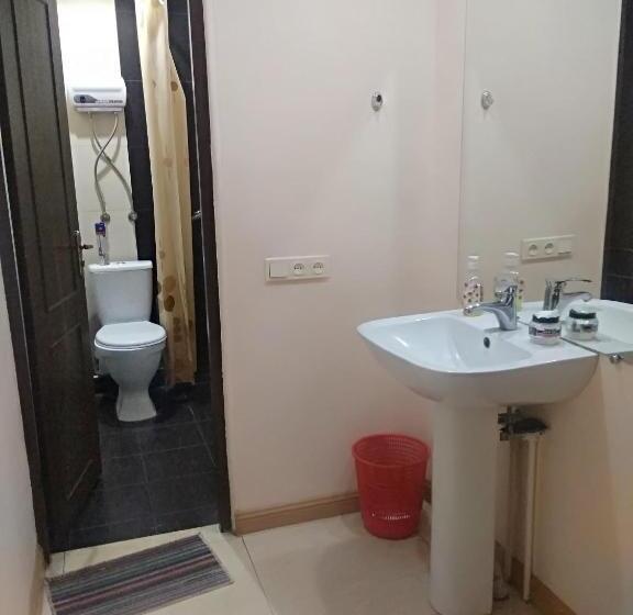 Superior Room, Komitas Avenue Guest House