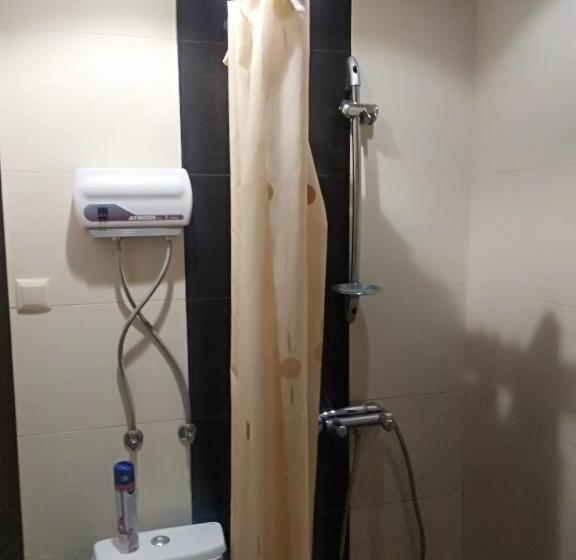 Superior Room King Size Bed, Komitas Avenue Guest House