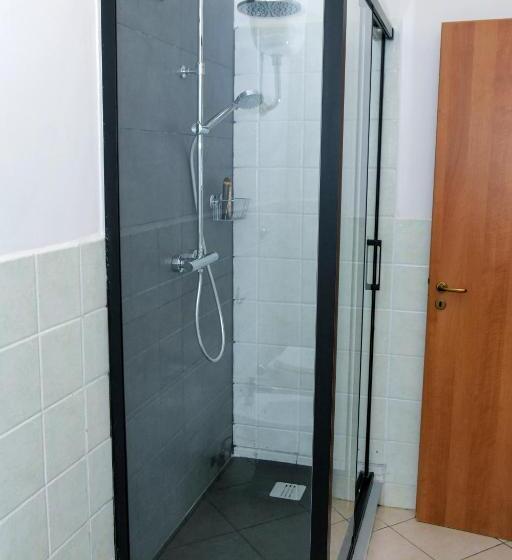 带阳台标准四人间, B&b Damiani