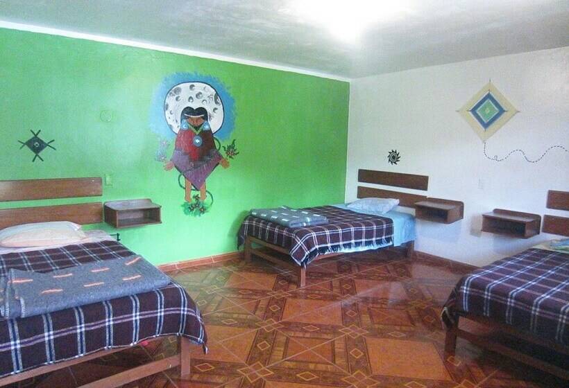 اتاق استاندارد سه نفره, Huaraz Colonial