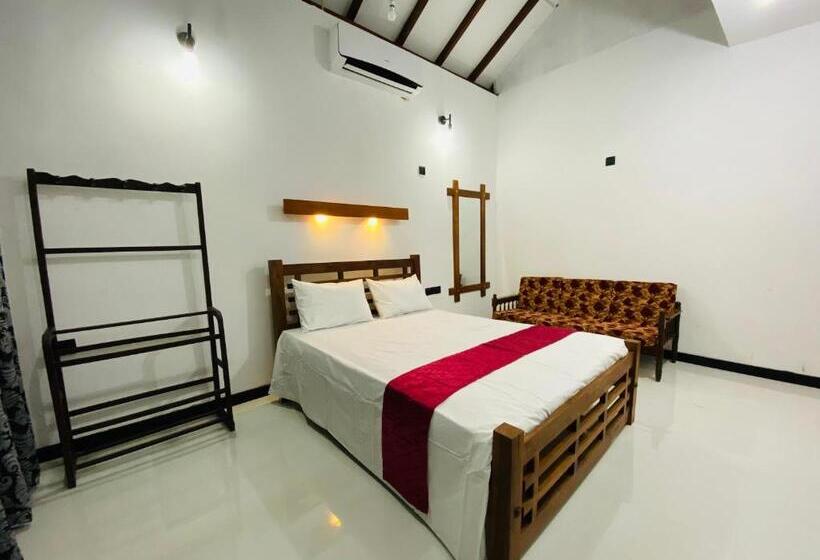 Номер Deluxe, Sigiri Holiday Bungalow