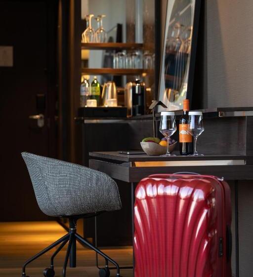 سوییت جونیور, Intercontinental   Ljubljana, An Ihg