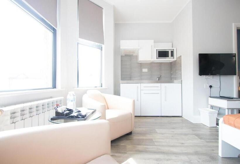 Студия Deluxe, Westciti Caroco Apart