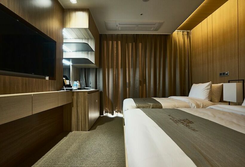 Номер Deluxe, Royal Emporium Incheon Airport